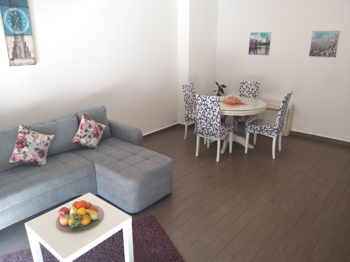 3 Bedroom Apartment With Terrace And Free Parking Split Exteriör bild