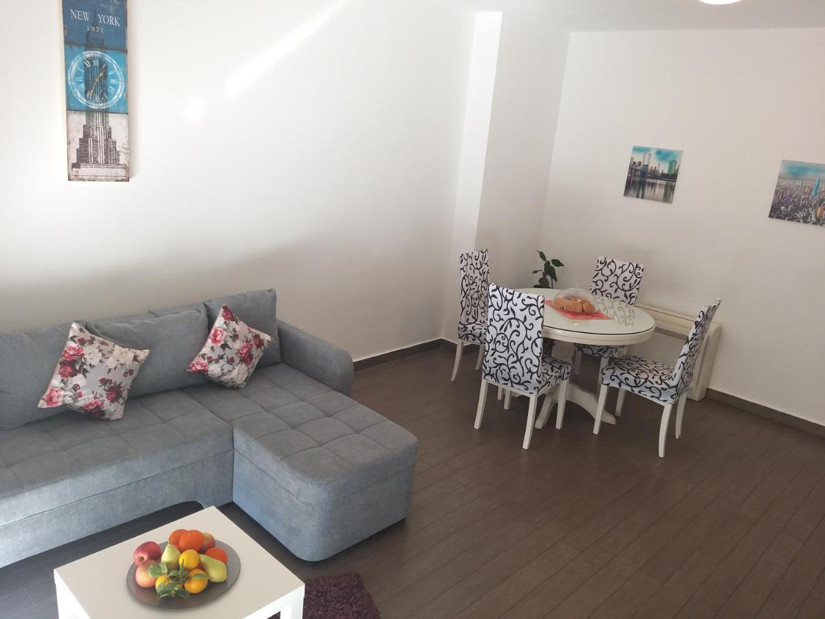 3 Bedroom Apartment With Terrace And Free Parking Split Exteriör bild