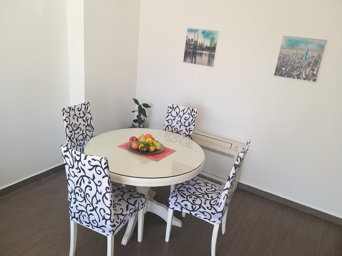 3 Bedroom Apartment With Terrace And Free Parking Split Exteriör bild