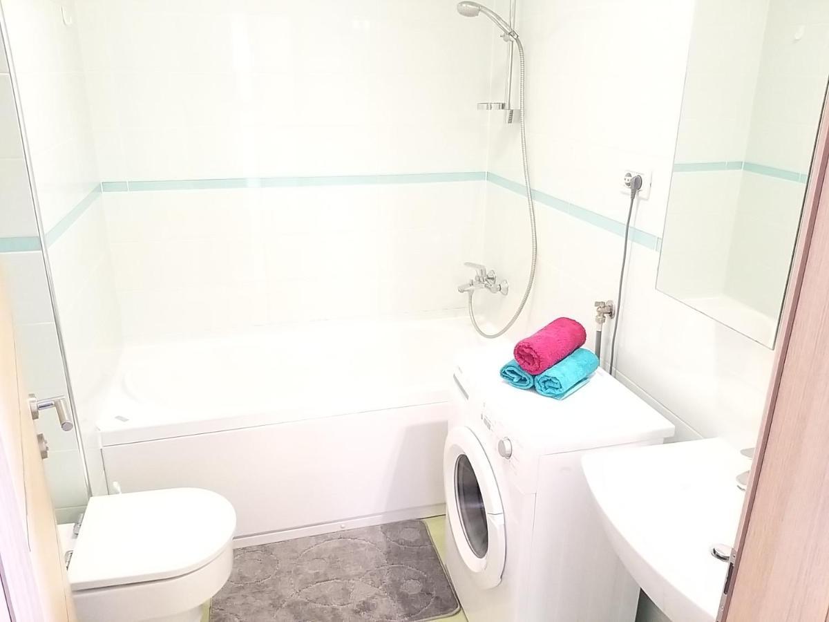 3 Bedroom Apartment With Terrace And Free Parking Split Exteriör bild