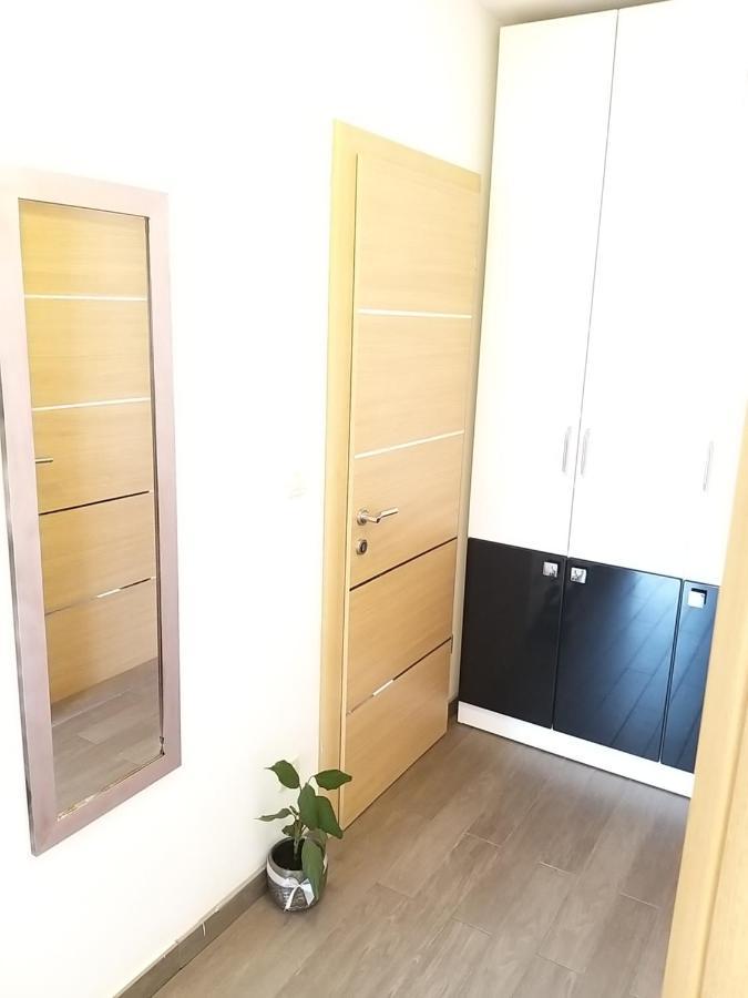 3 Bedroom Apartment With Terrace And Free Parking Split Exteriör bild