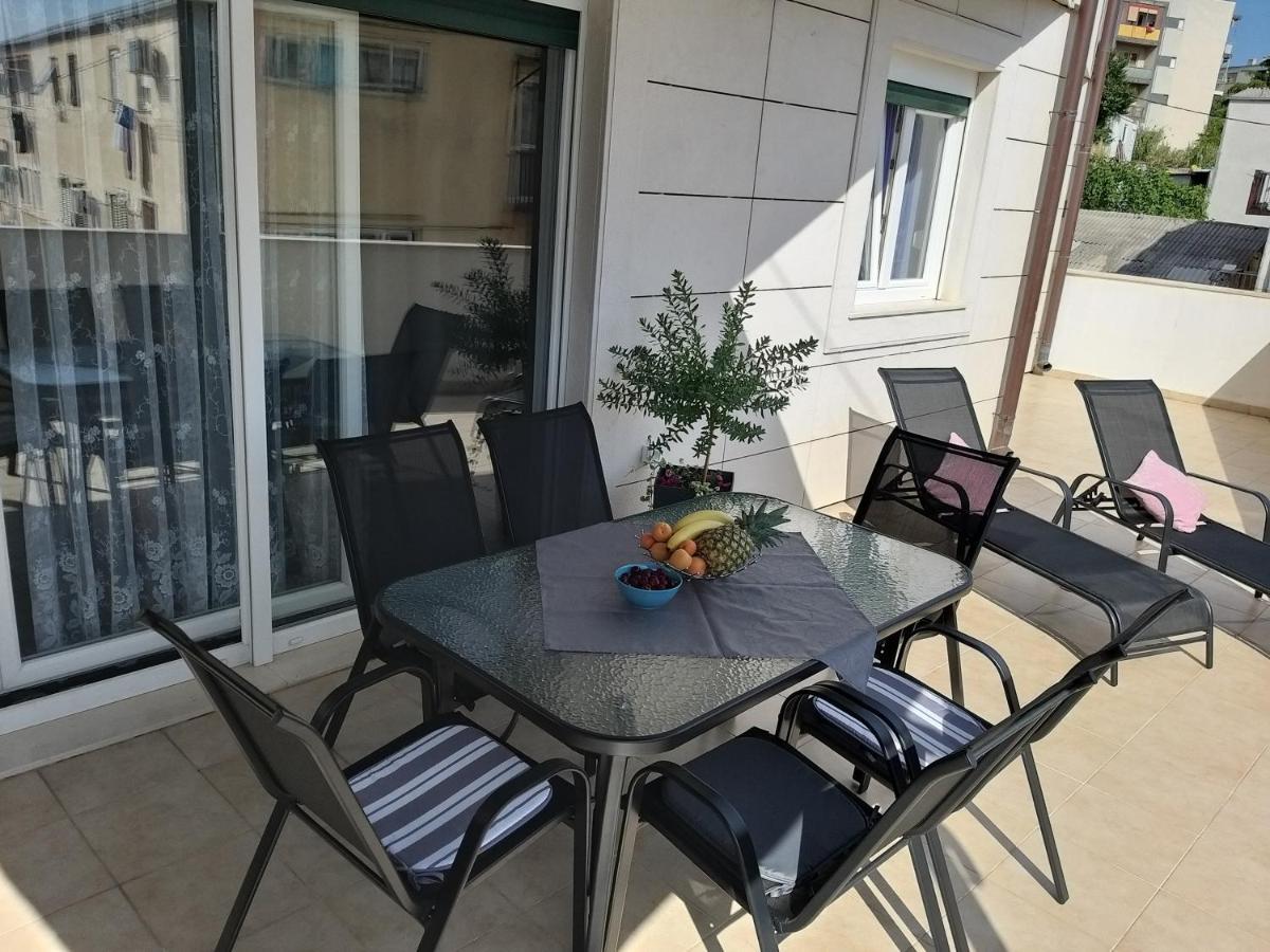 3 Bedroom Apartment With Terrace And Free Parking Split Exteriör bild