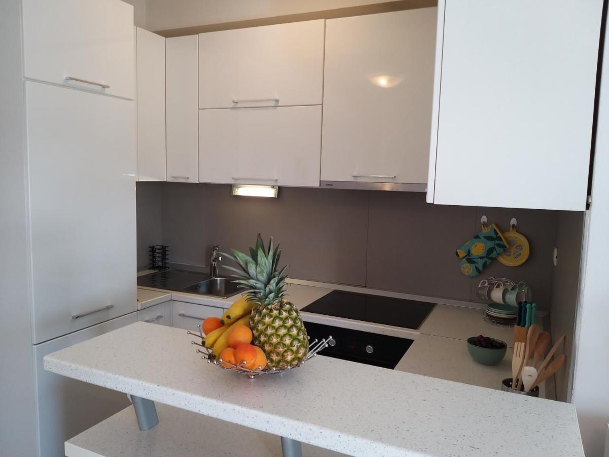 3 Bedroom Apartment With Terrace And Free Parking Split Exteriör bild